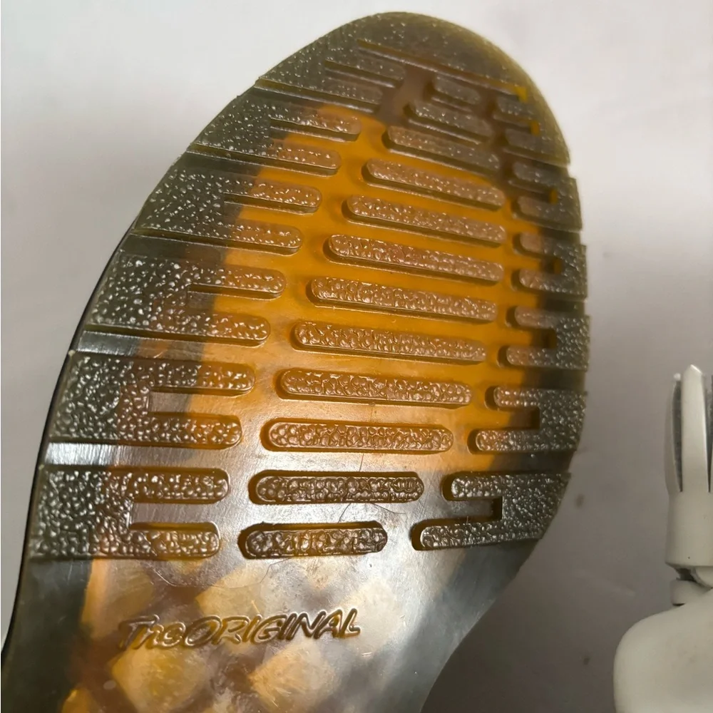 Dr. Martens Women Size 8 Adrian YS White Leather Tassel Loafers NWOT - Picture 10 of 12